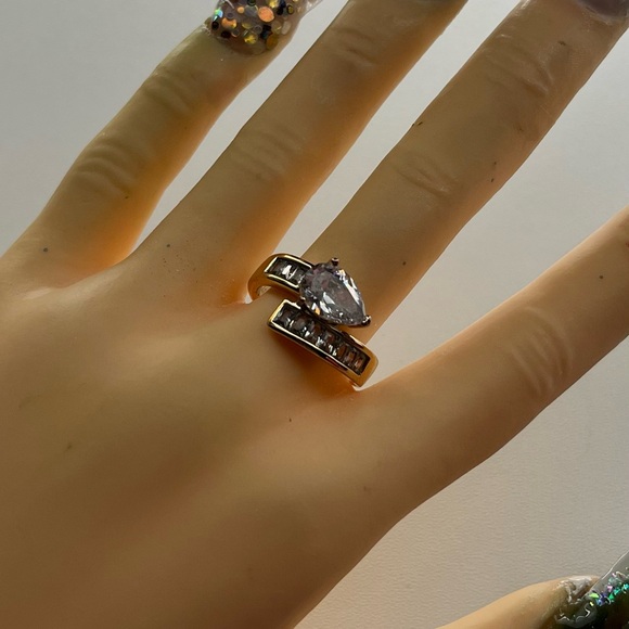 Dazzling Diadem Ring - Picture 3 of 3